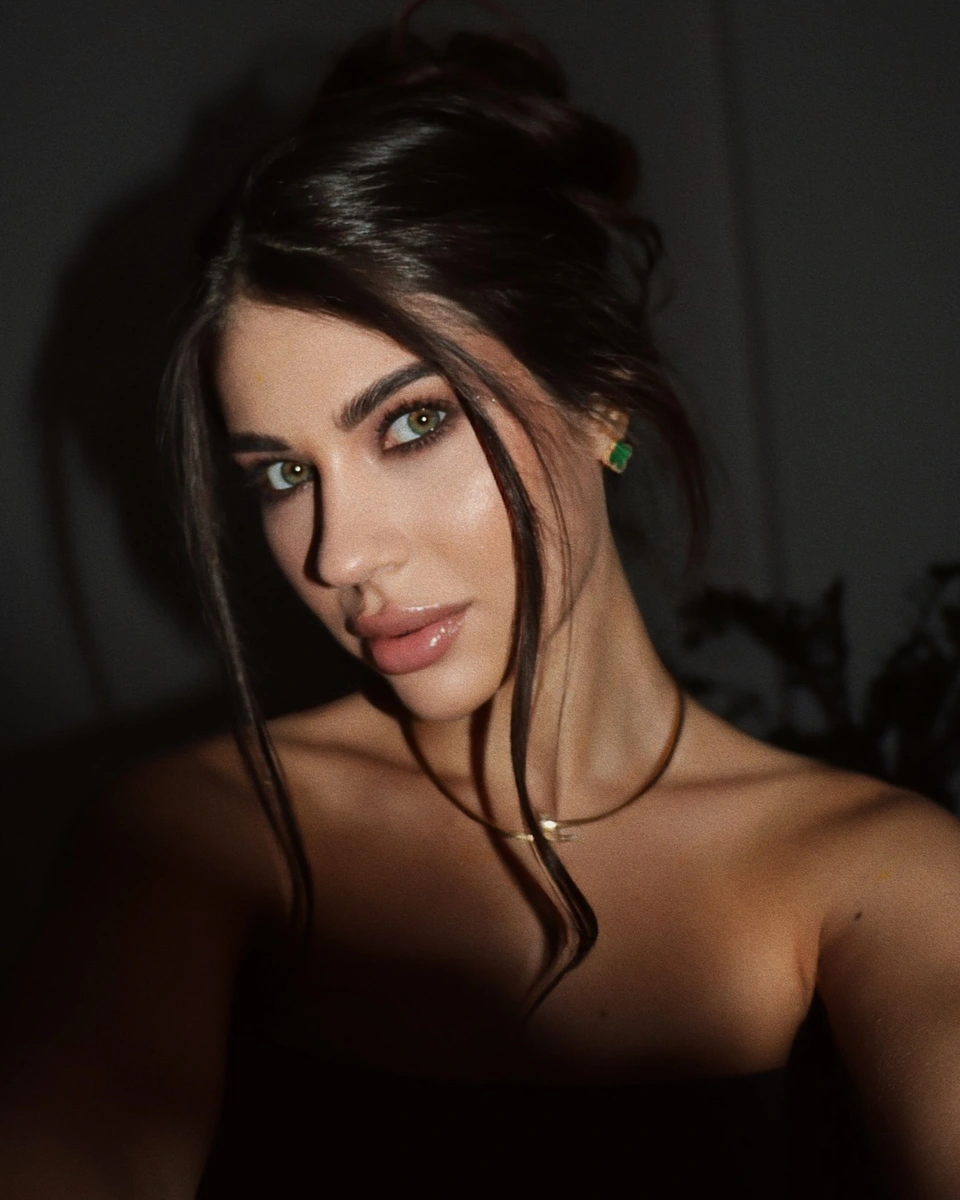 Daisy escort in Minsk