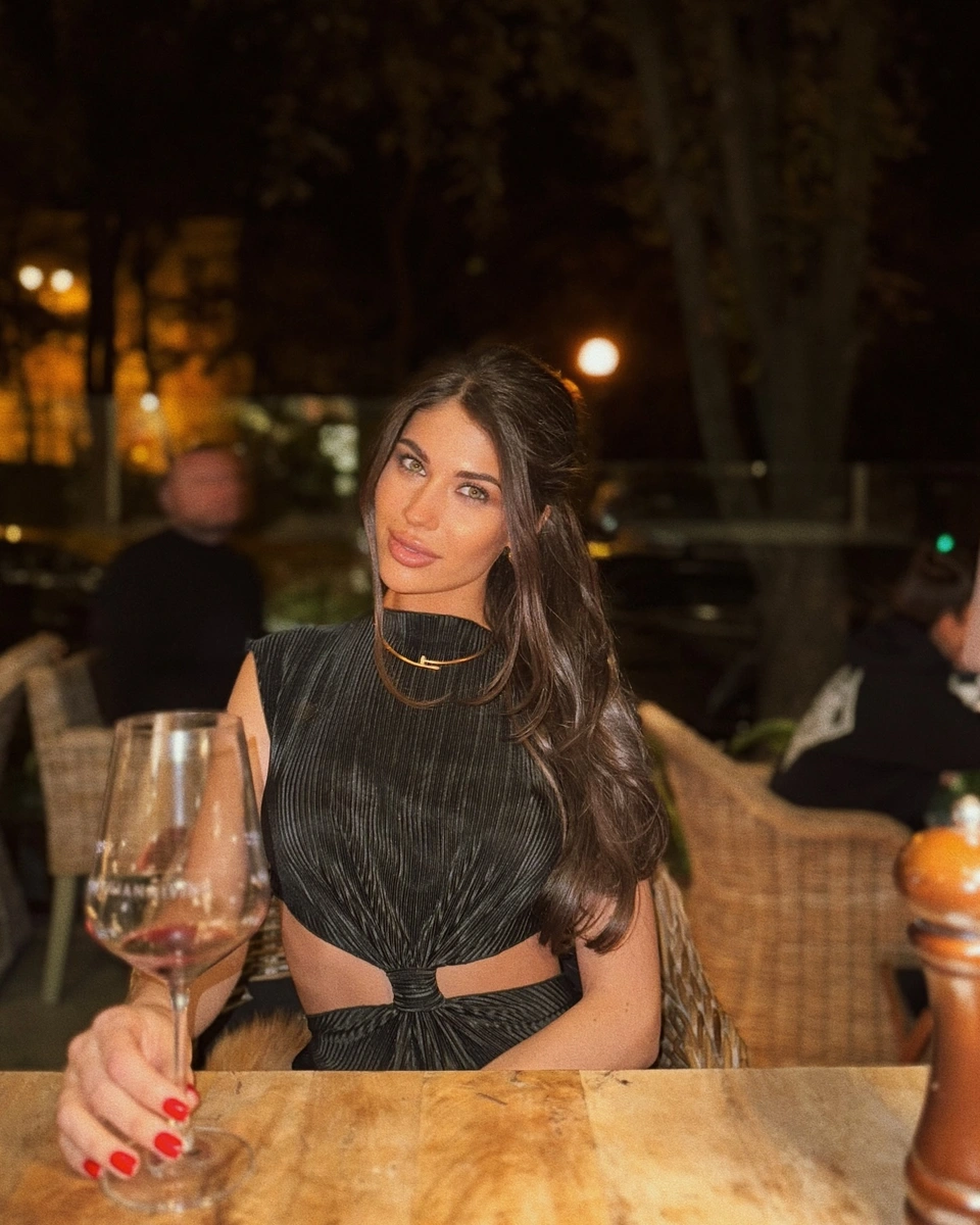 Daisy escort in Minsk
