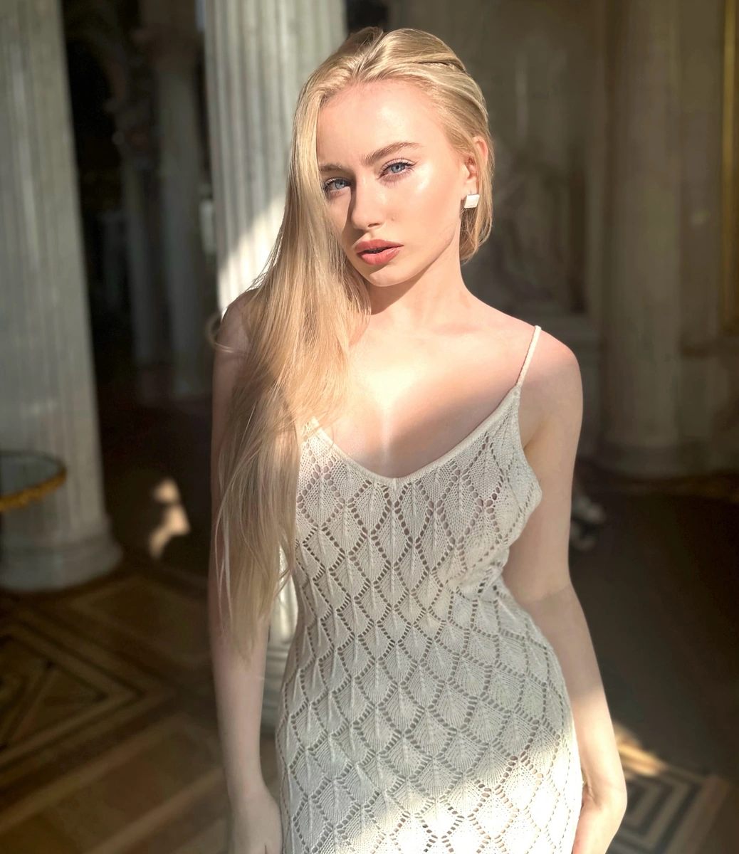 Melania♥ escort in Minsk
